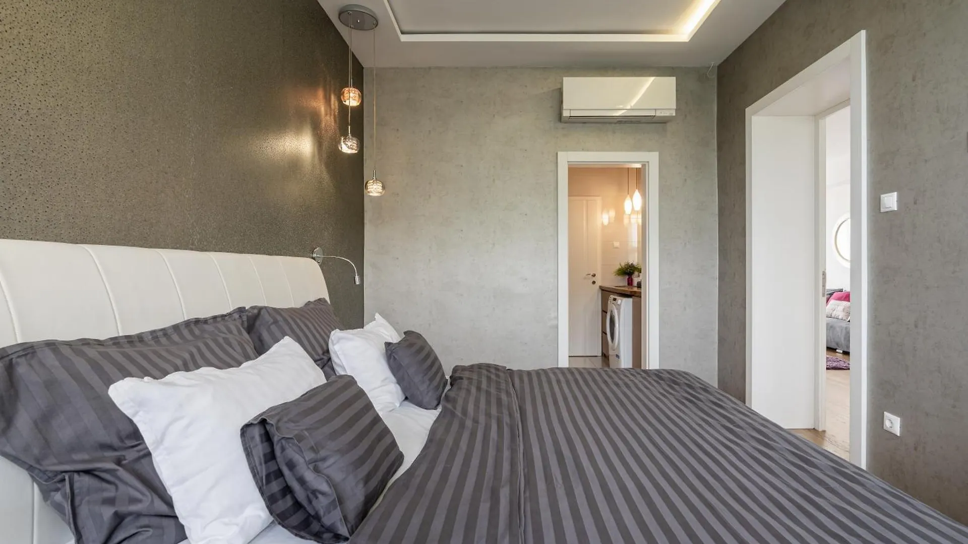Amora Homes Breathless Basilica View Elegant Flat With Balcony Need Reservation X Free Parking Budapest